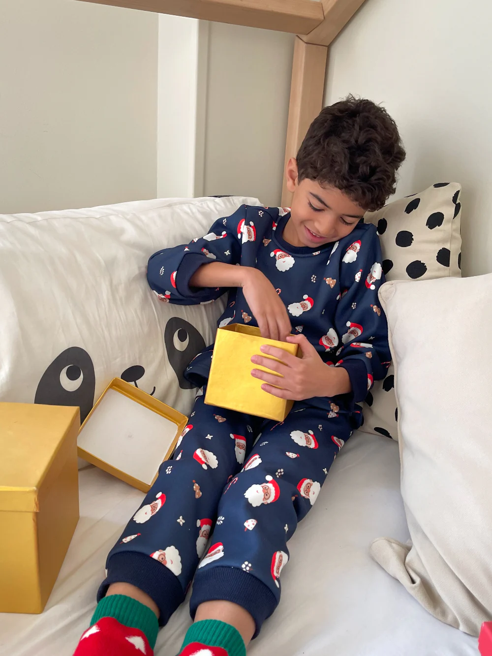 Kids unisex Winter pajama set Top + Pants - Image 9