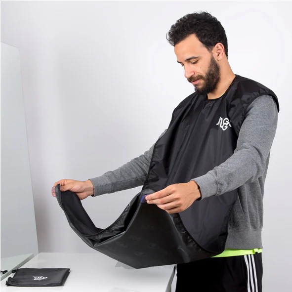Snuggs beard cape Black - Image 6