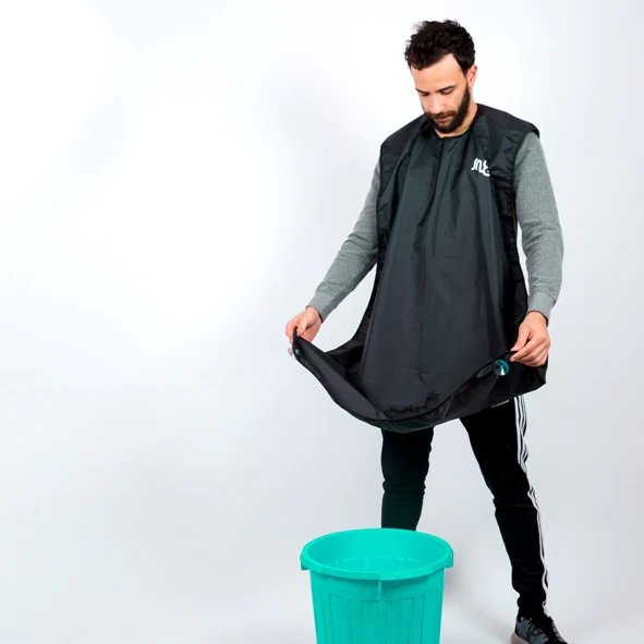 Snuggs beard cape Black - Image 7
