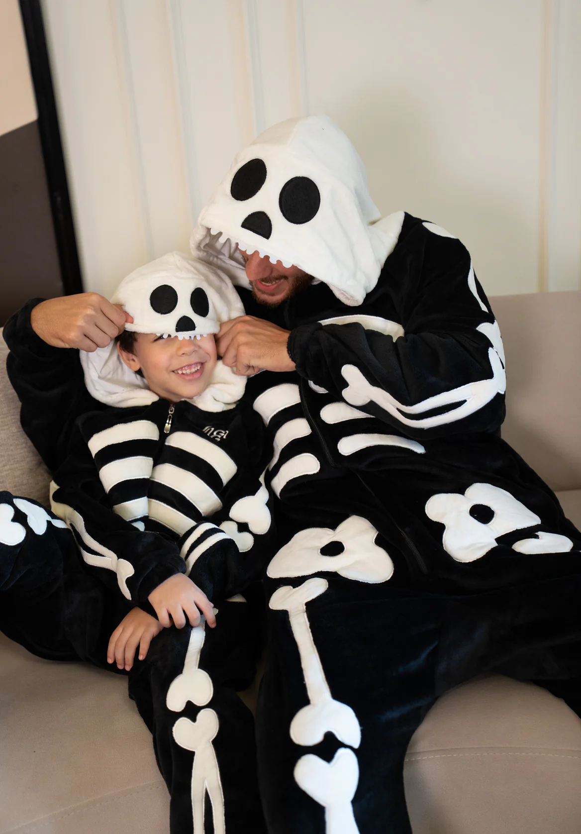 Snuggs Blanket Onesie Skeleton - Image 4