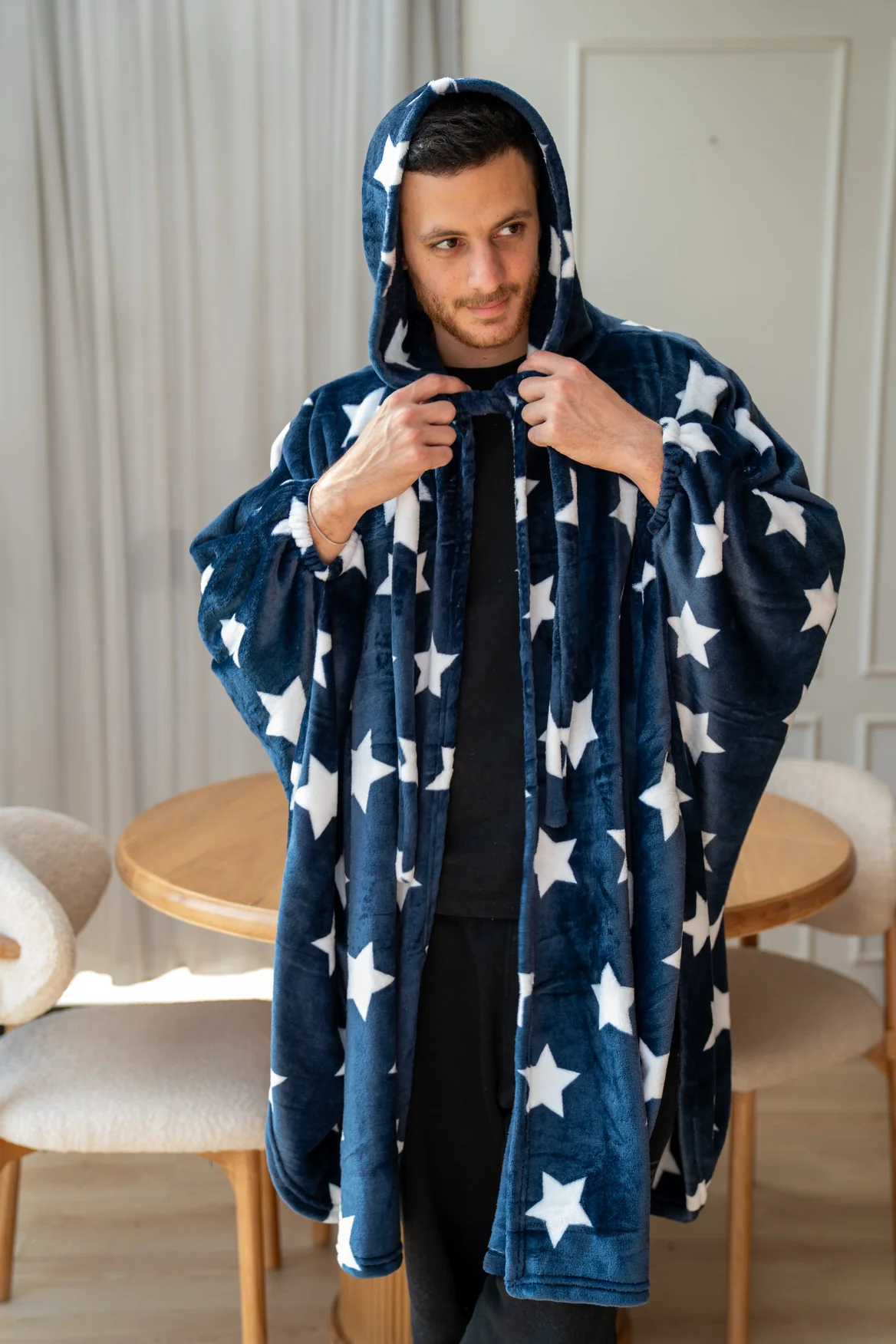Snuggs The Cloak Blanket Stars Dark Blue - Image 2