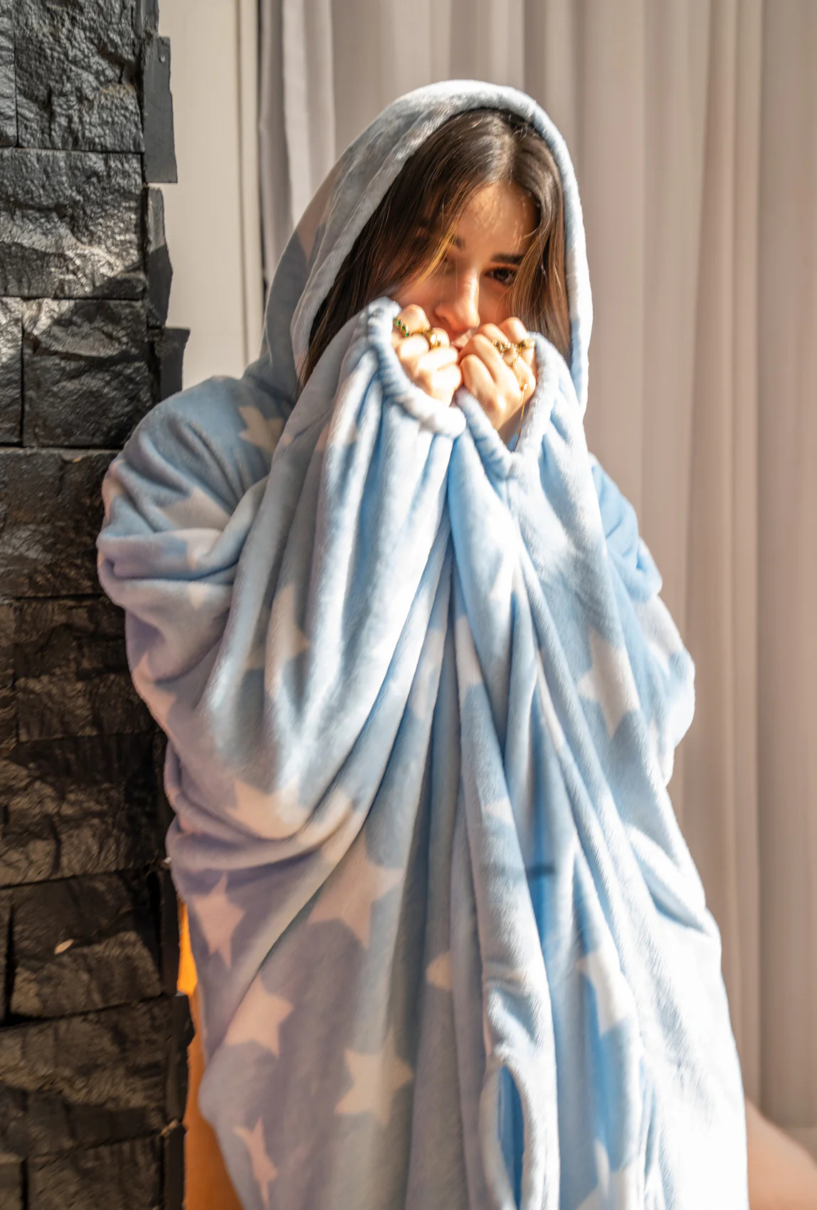 Snuggs The Cloak Blanket  Stars Light Blue - Image 3