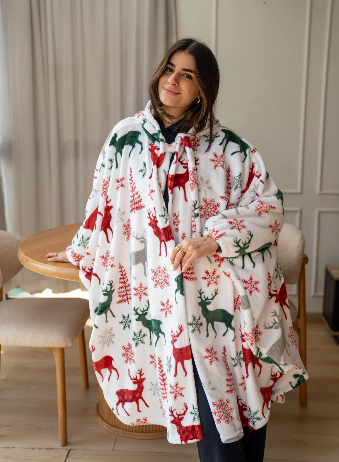 Snuggs The Cloak Blanket Christmas White Reindeer - Image 2