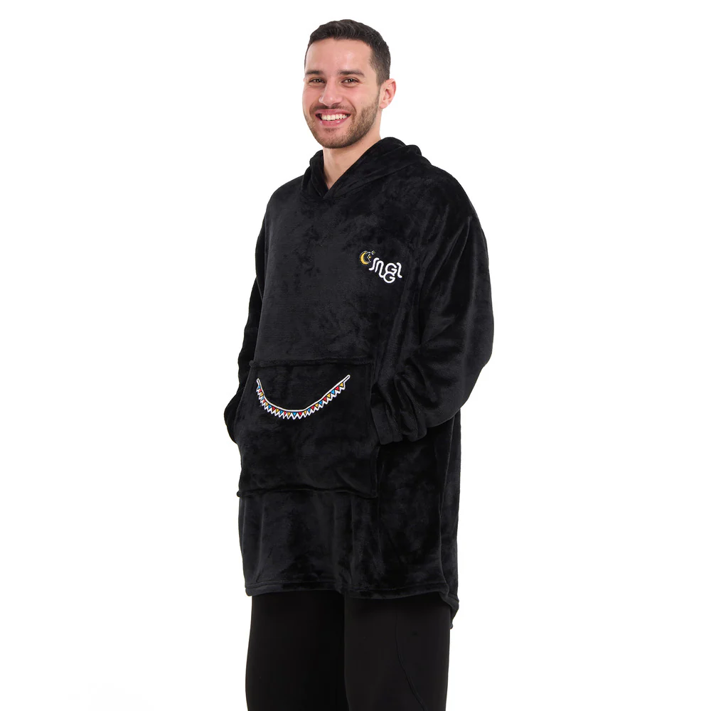 Snuggs Blanket Hoodie Black عربية فول - Image 4