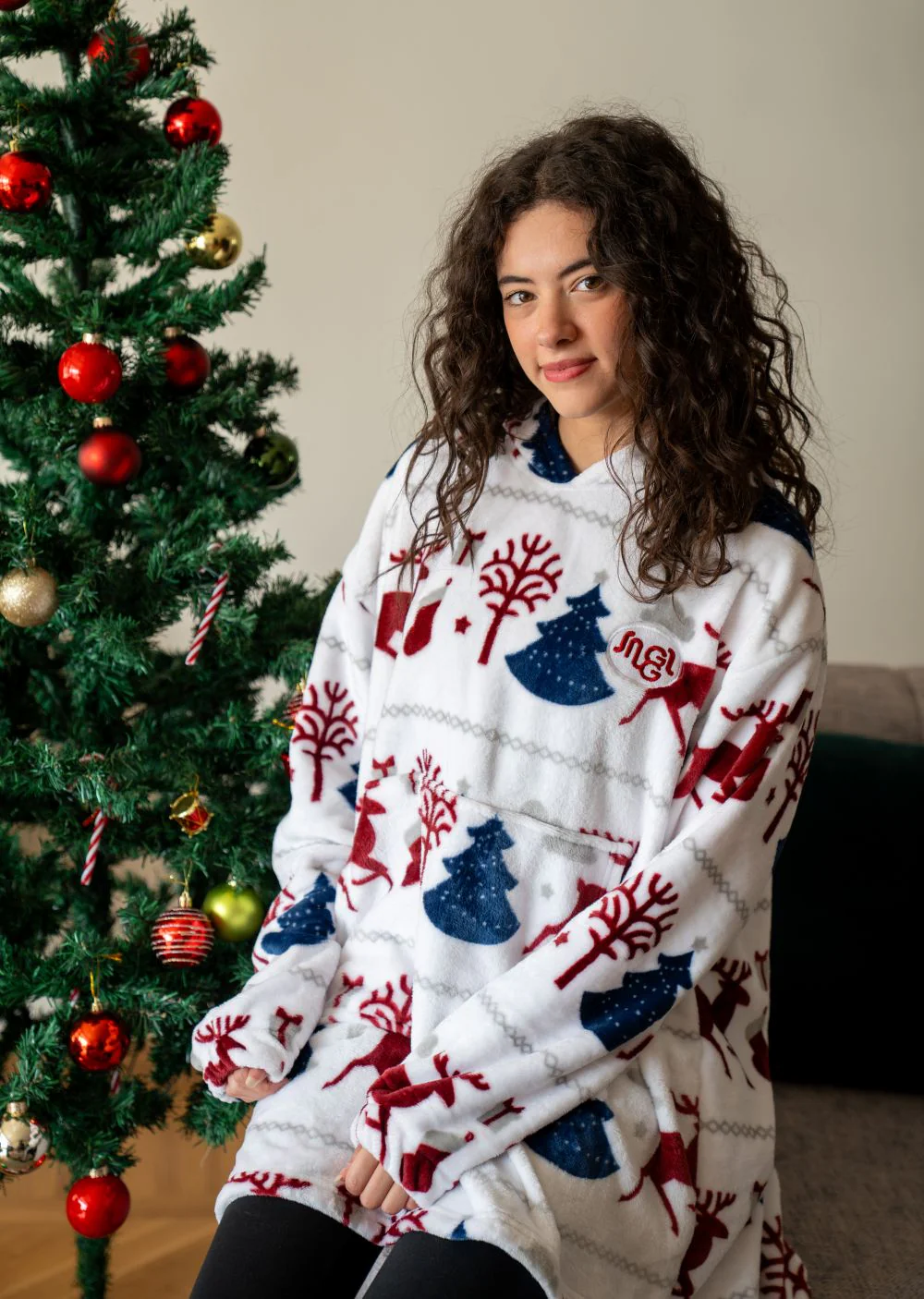 Snuggs Blanket Hoodie Christmas  Off White Deer - Image 3