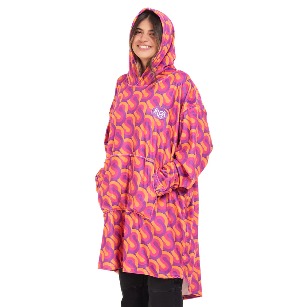 Snuggs Blanket Hoodie Fuchsia Geometric - Image 2