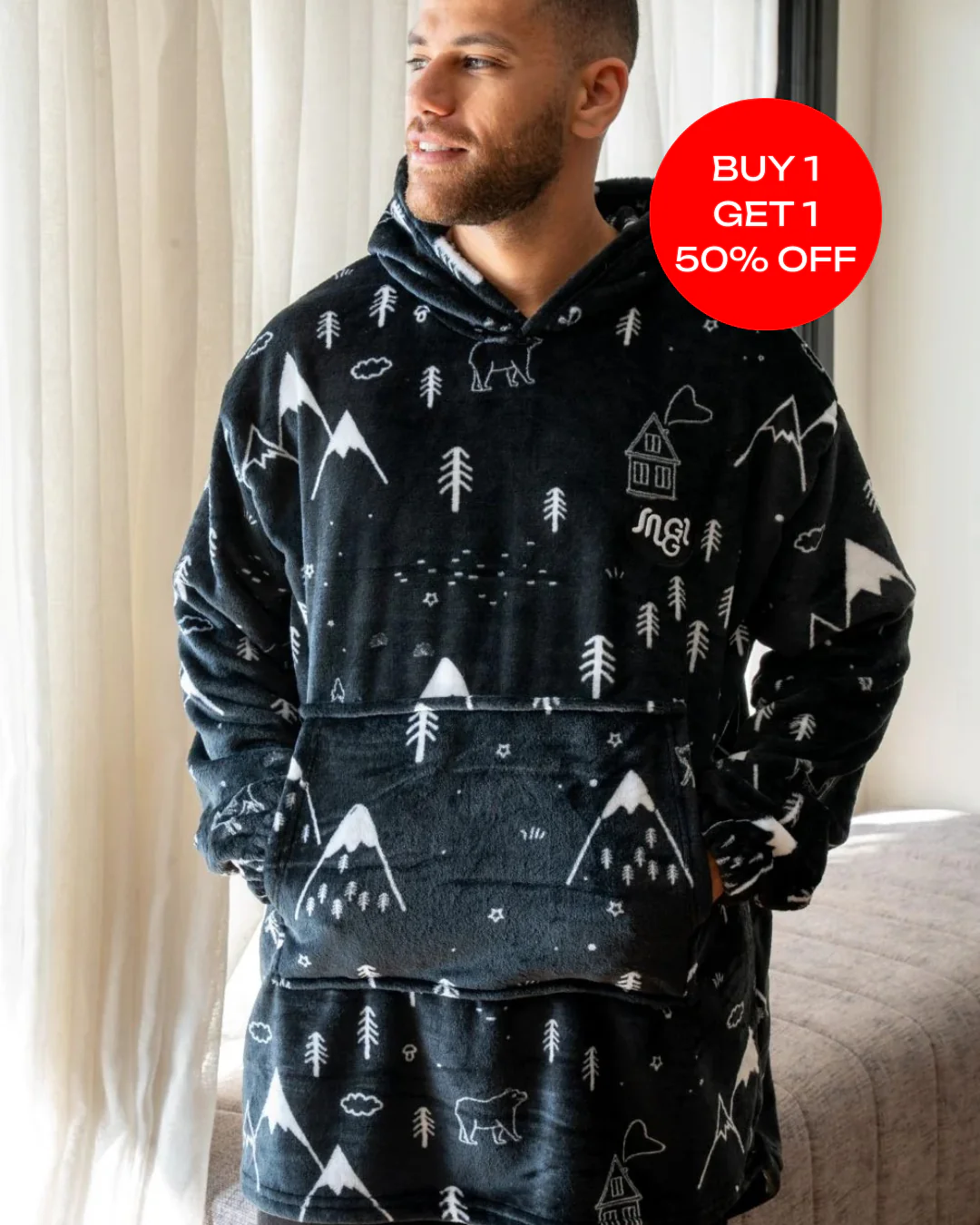 Snuggs Blanket Hoodie Snow Mountains Black