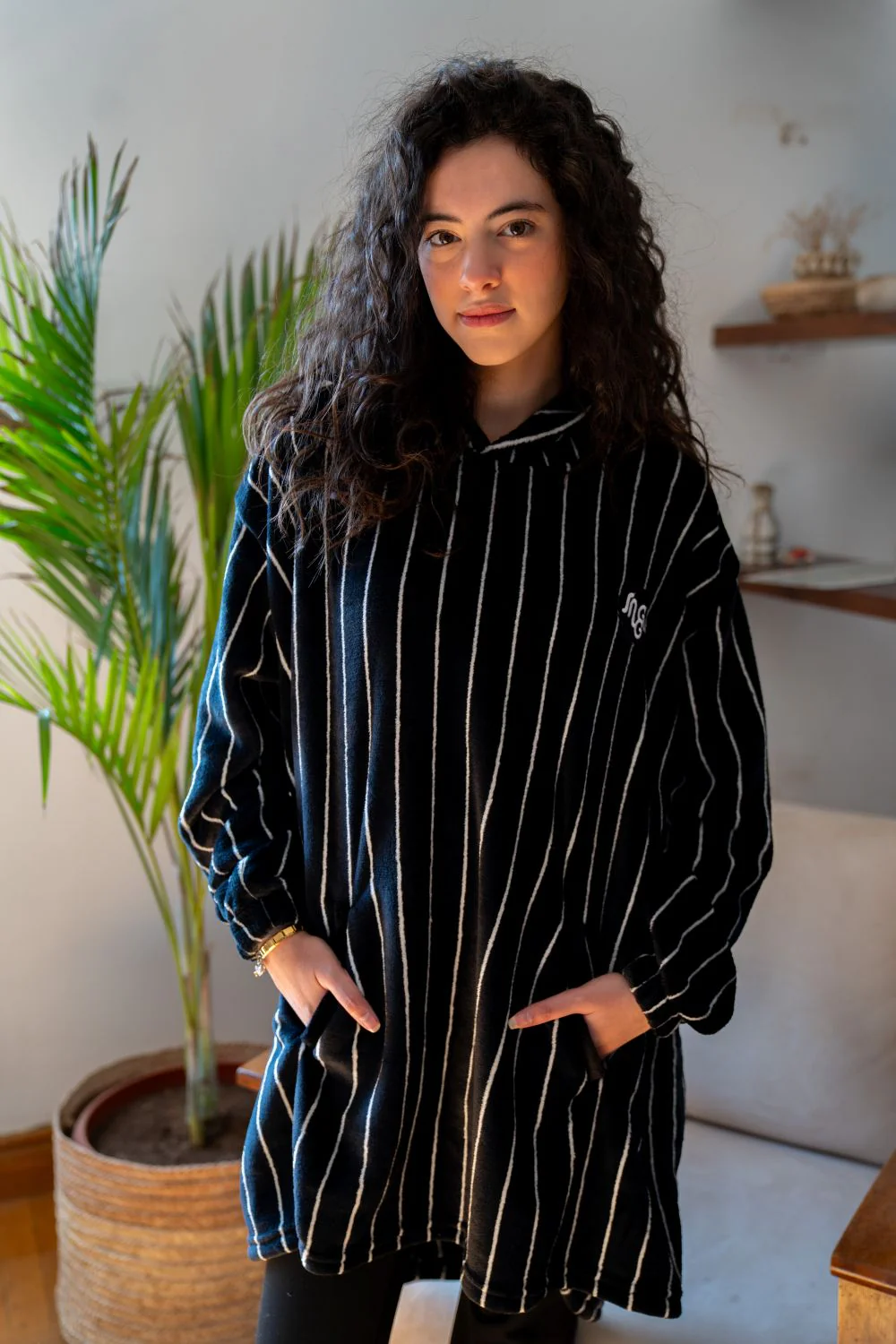 Snuggs Blanket Hoodie Stripes - Image 3