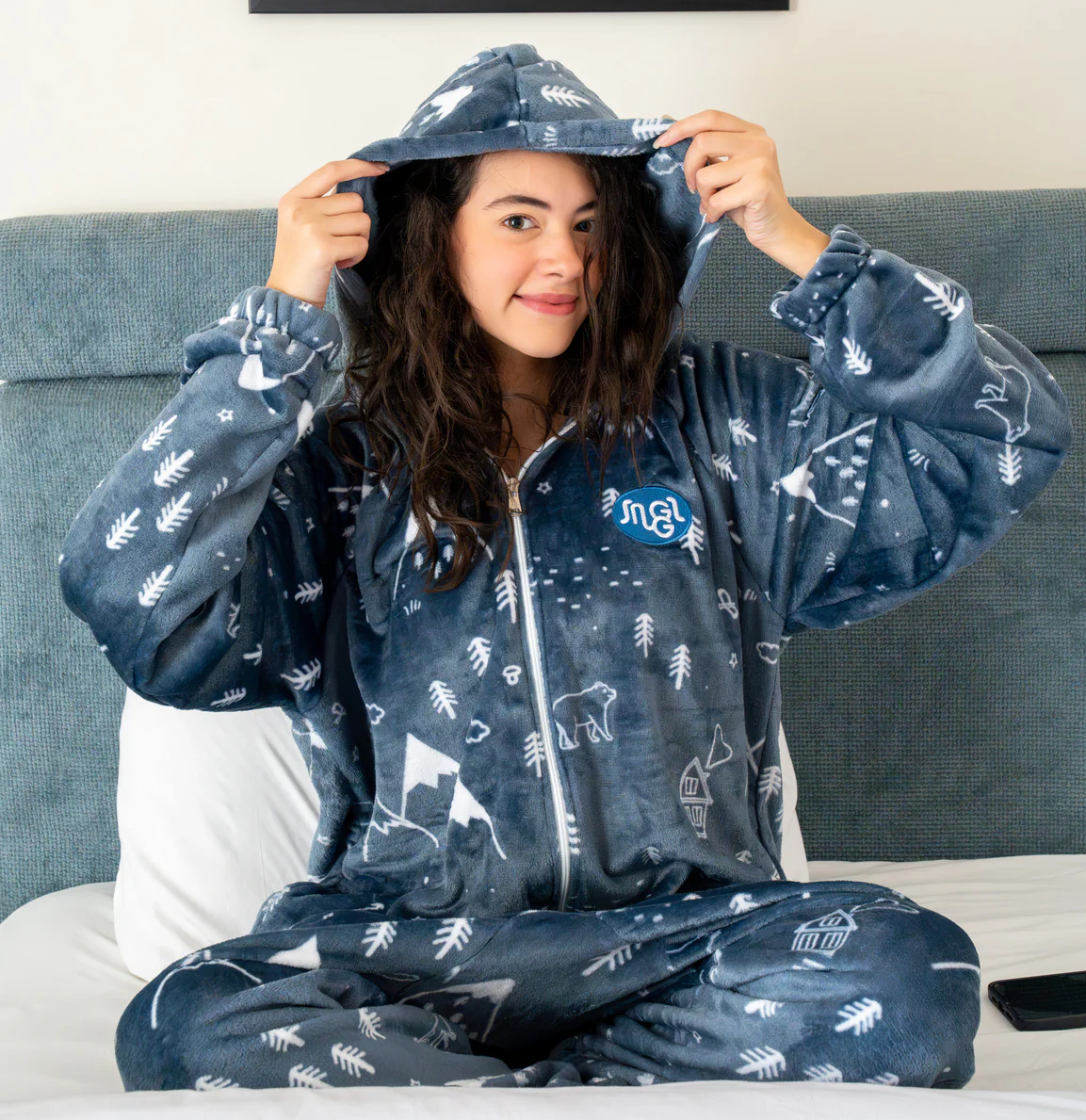Snuggs Blanket Onesie Dark Blue Snow Mountains - Image 2