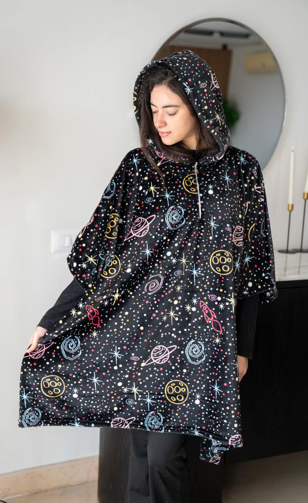Snuggs Blanket Poncho Black Space - Image 2