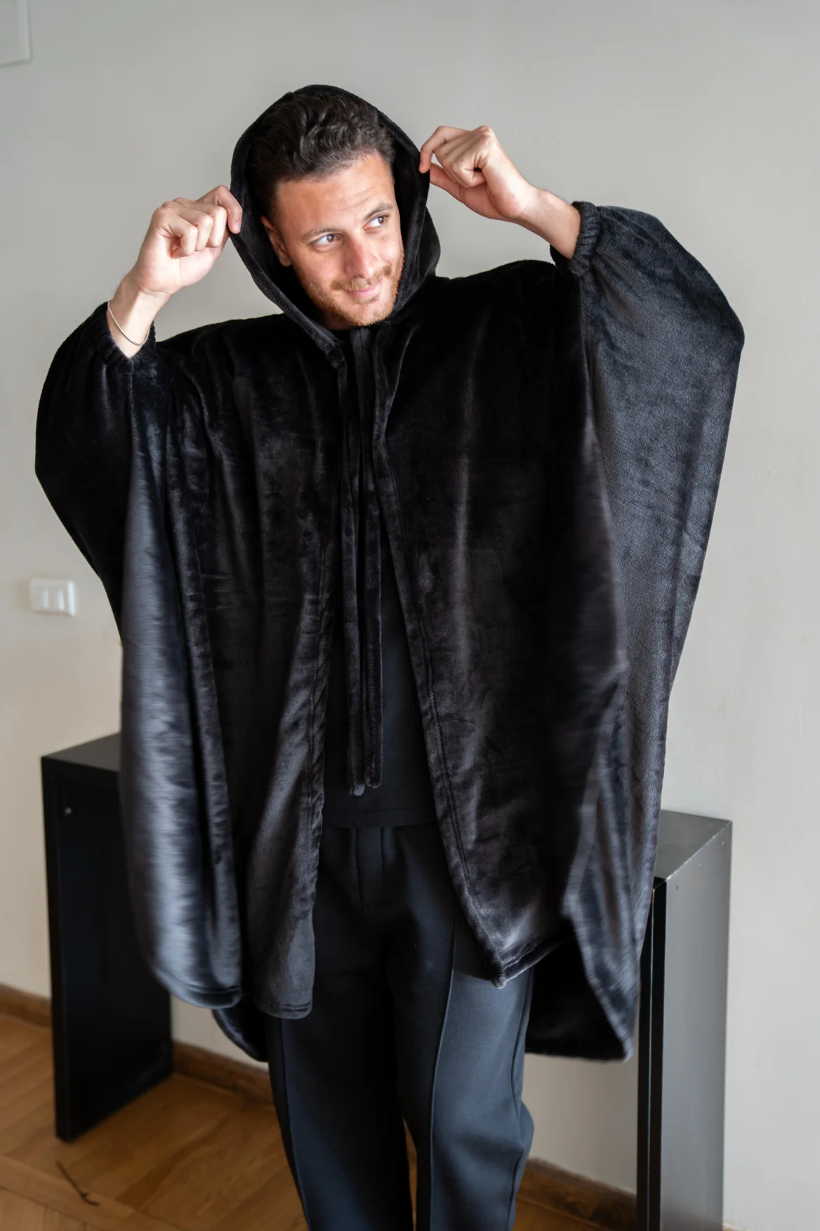 Snuggs Blanket Poncho Dark Grey - Image 2