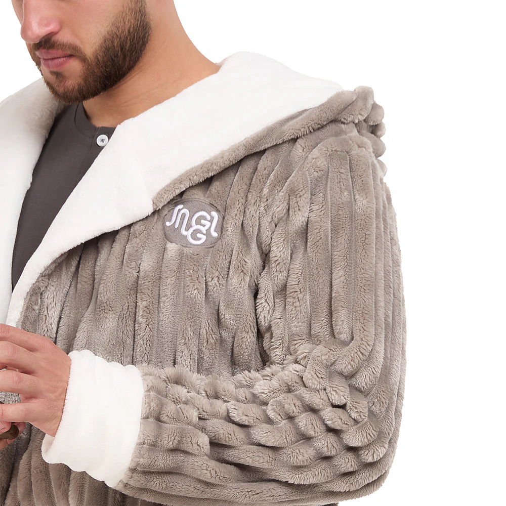Snuggs Blanket Robe Engraved Lines Cafe - Image 2