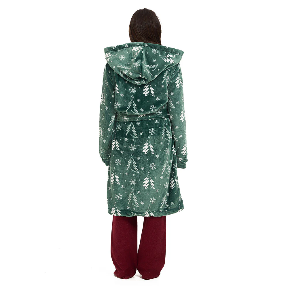 Snuggs Blanket Robe Green Tree Christmas - Image 8