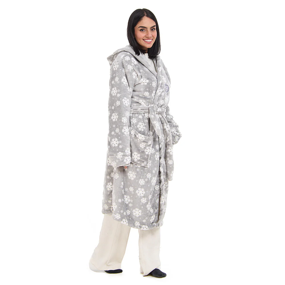 Snuggs Blanket Robe Grey Snowflakes - Image 3