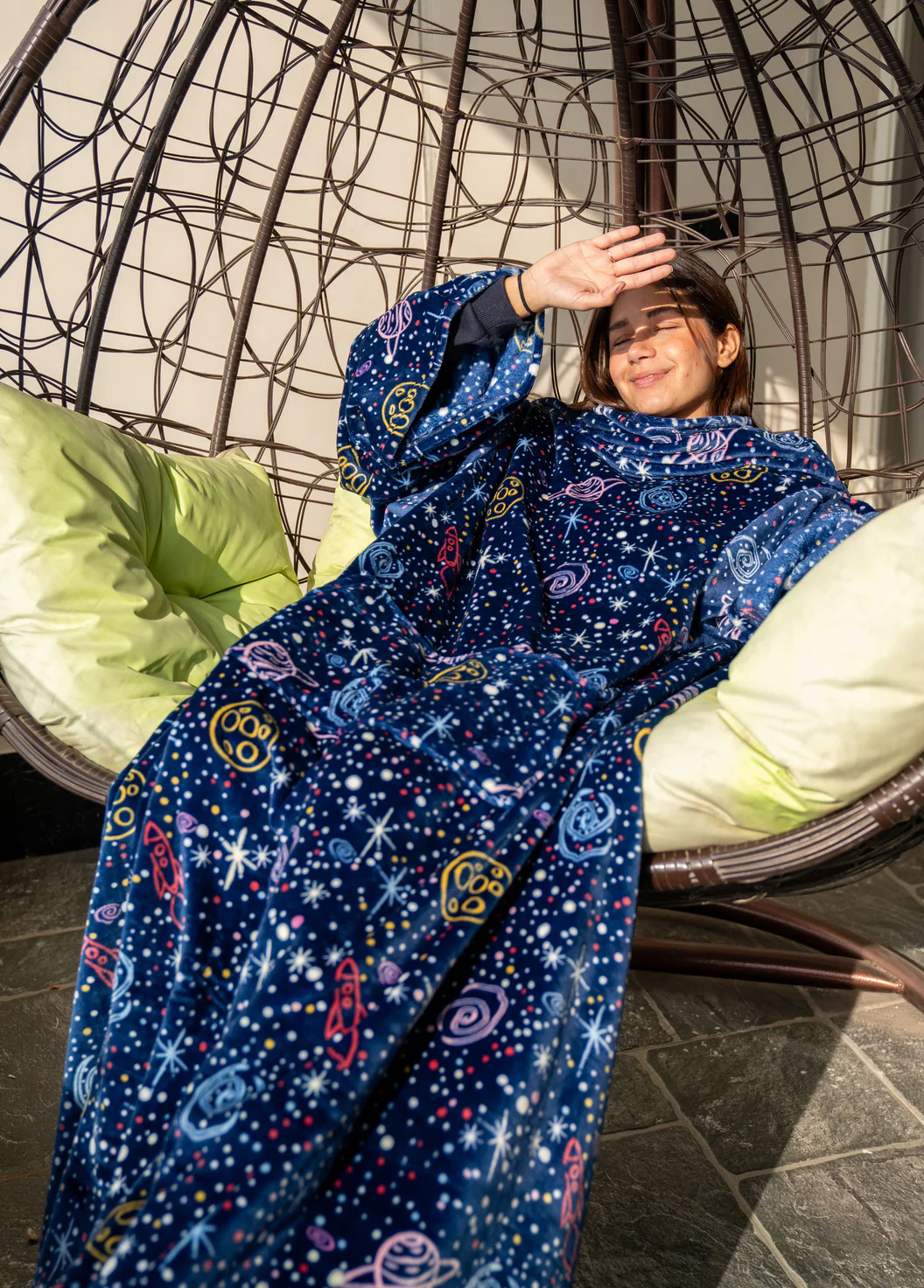 Snuggs blanket with sleeves Dark Blue Space - Image 2