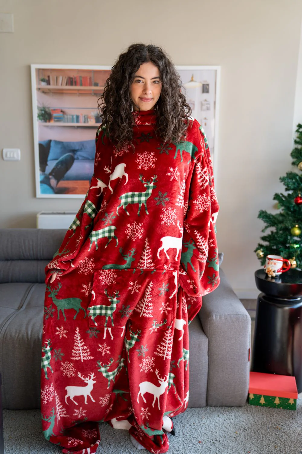 Snuggs blanket with sleeves Christmas Red Reindeer - Image 2