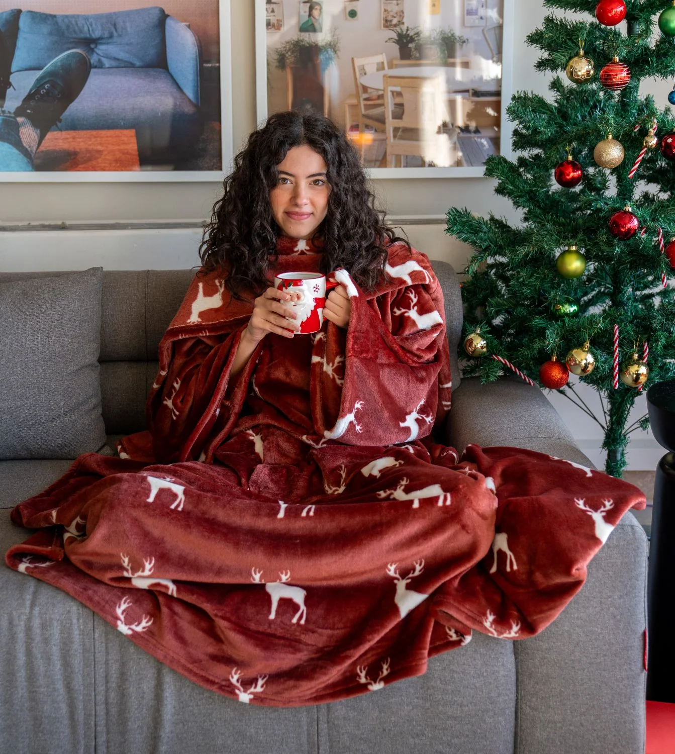 Snuggs blanket with sleeves Christmas Dark Red Reindeer - Image 5