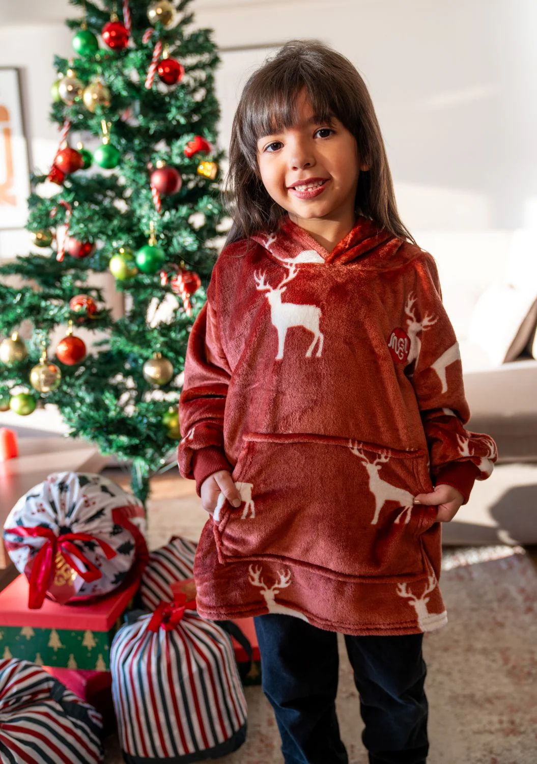Snuggs Kids Blanket Hoodie Dark Red Reindeer - Image 2