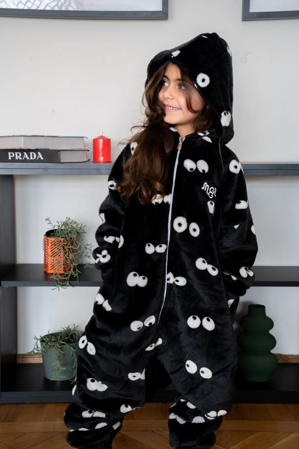 Snuggs Kids Blanket Onesie Black Eyes - Image 5