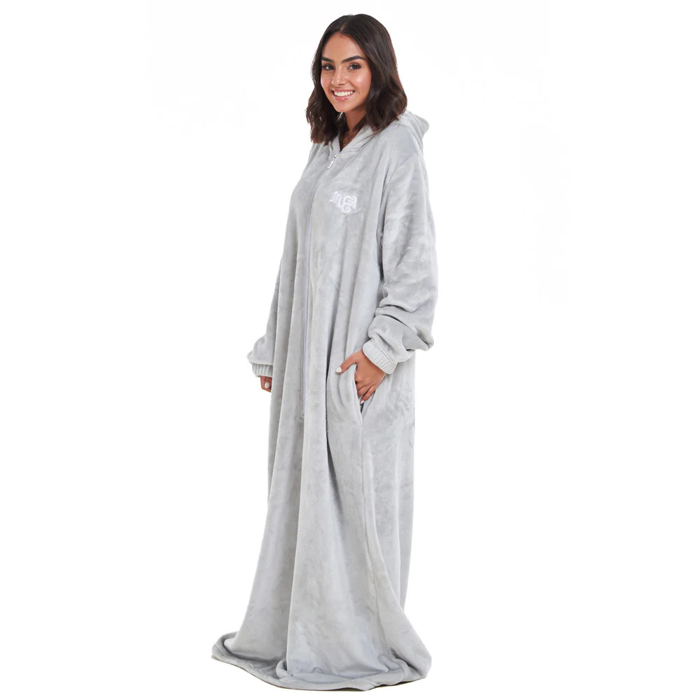 Snuggs Monk Wearable Blanket Light Grey - Image 3