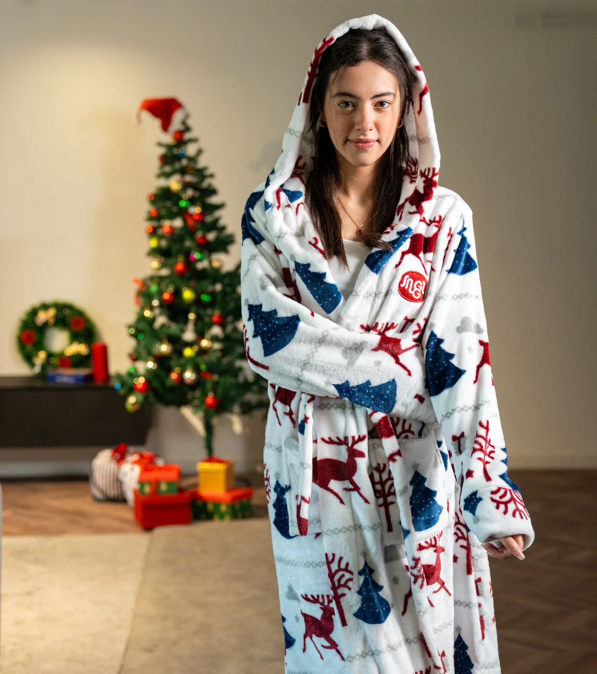 Snuggs Blanket Robe Christmas Off White Deer - Image 3