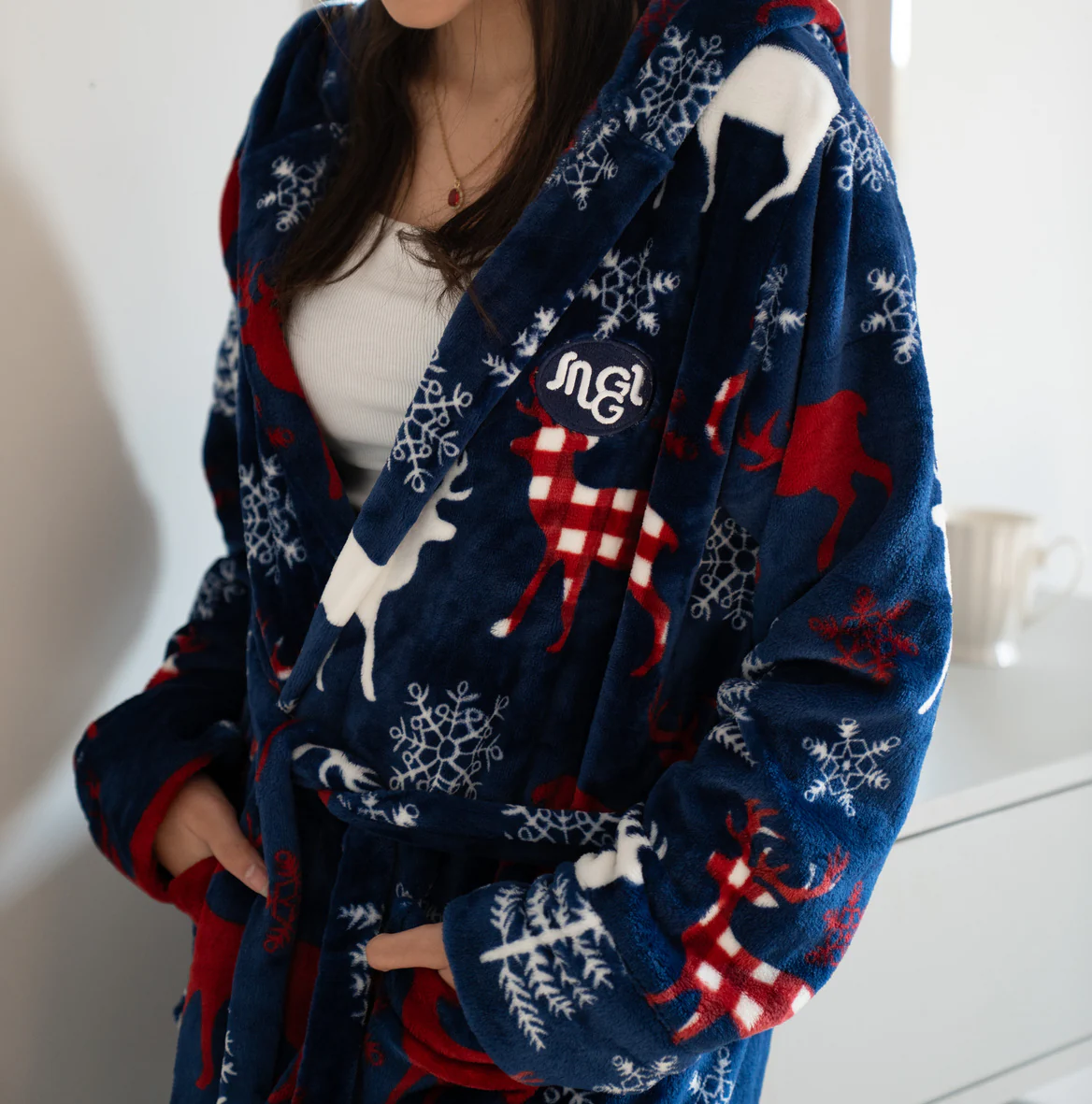 Snuggs Blanket Robe Christmas Dark Blue Reindeer - Image 2