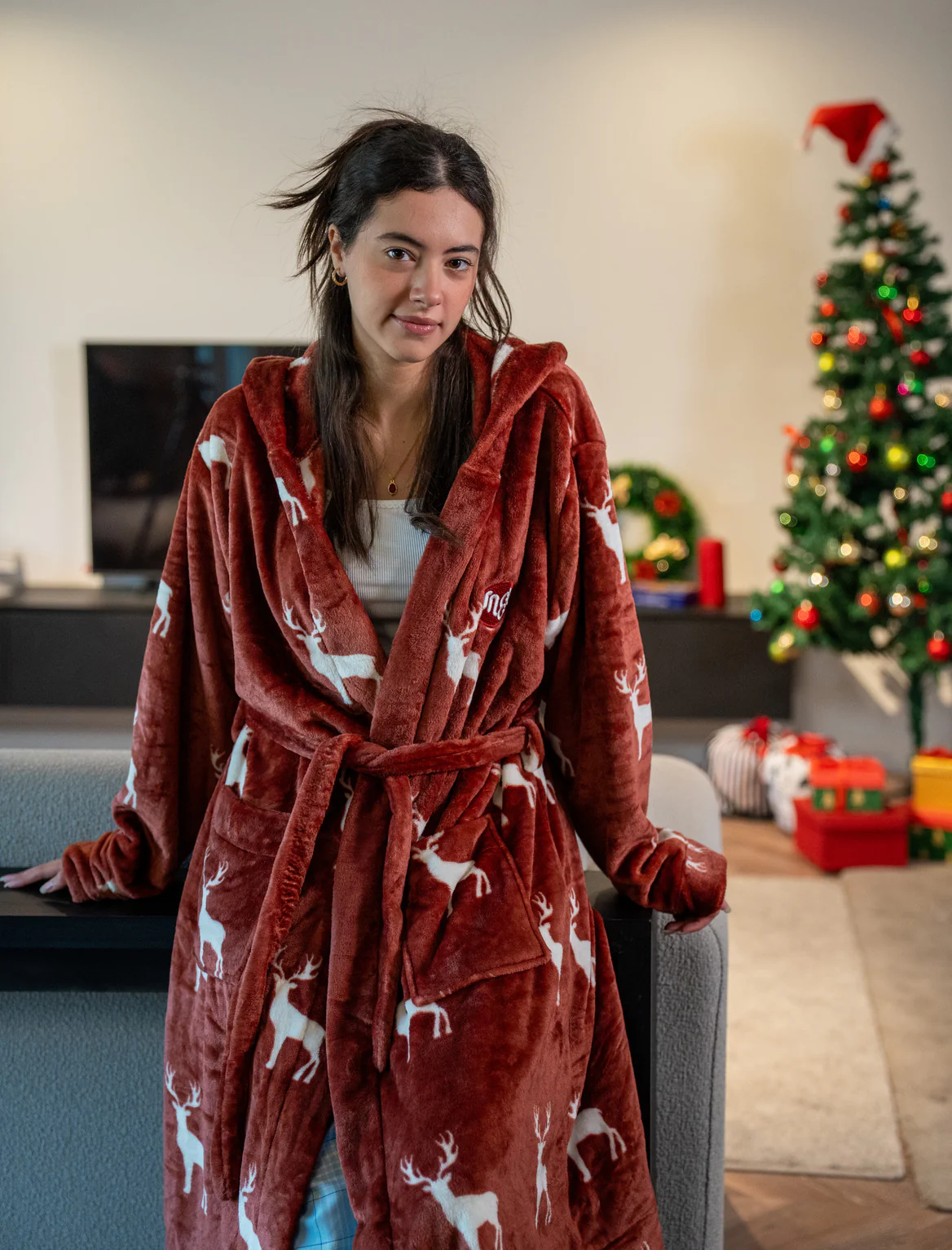 Snuggs Blanket Robe Christmas Dark Red Reindeer - Image 2