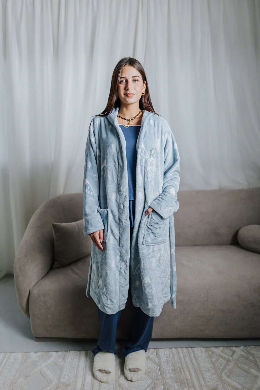 Snuggs Robe Snow Mountains Light Blue - Image 2