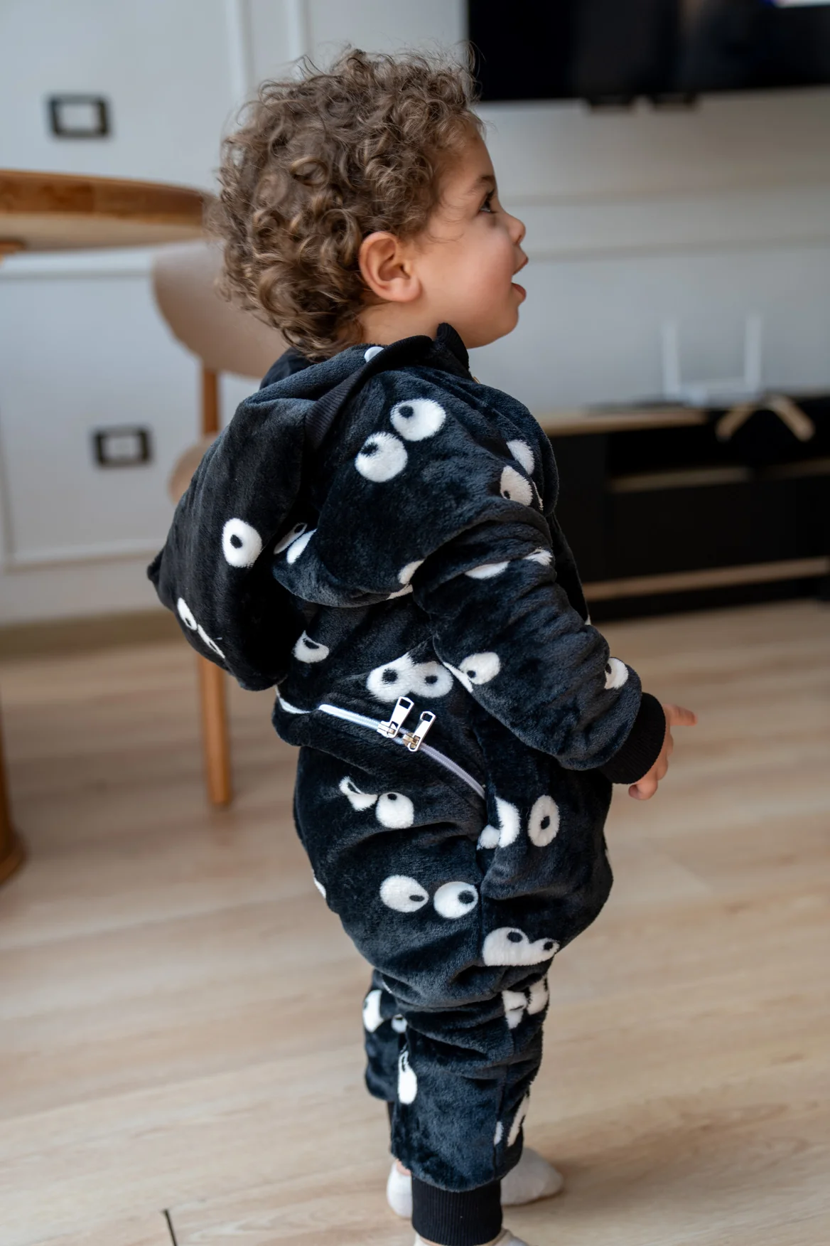 Snuggs Toddler Blanket Onesie Black Eyes - Image 2