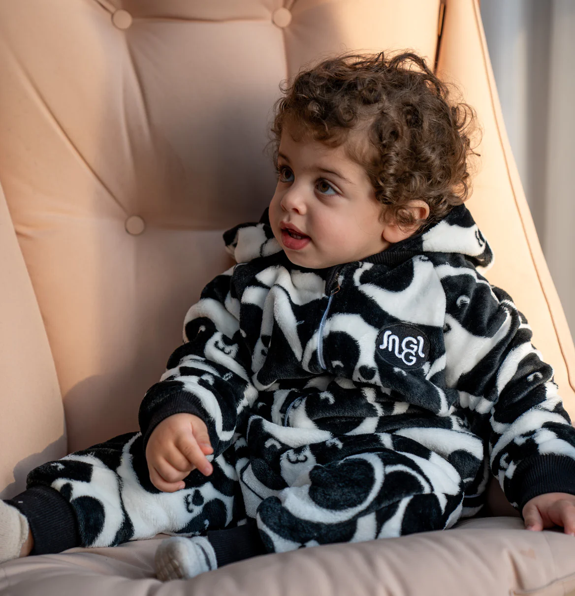 Snuggs Toddler Blanket Onesie Panda - Image 2