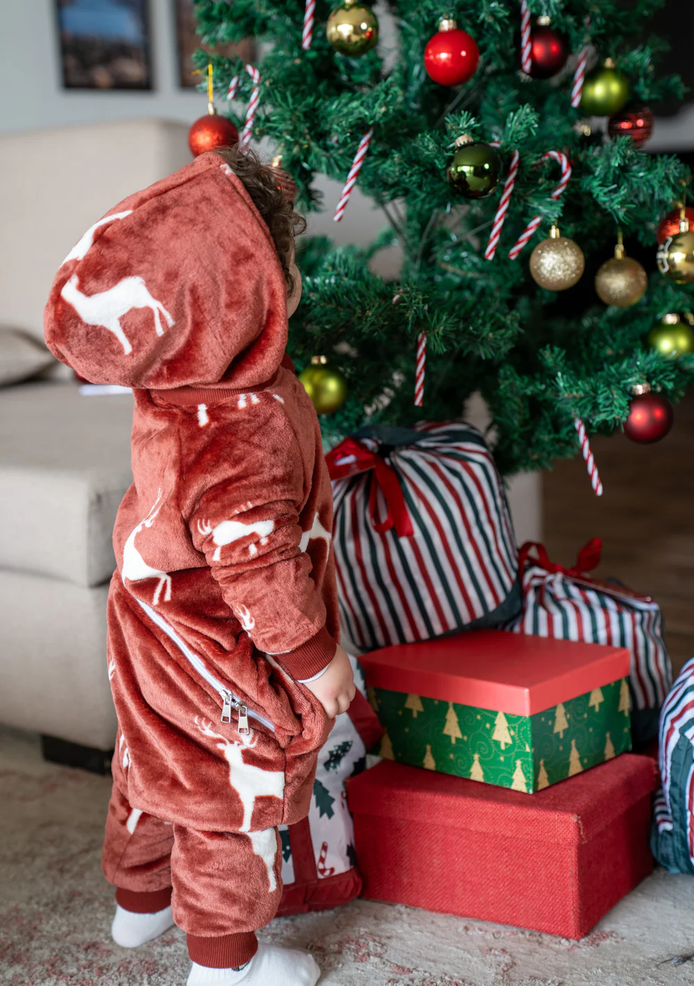 Snuggs Toddler Blanket Onesie Red Reindeer - Image 3