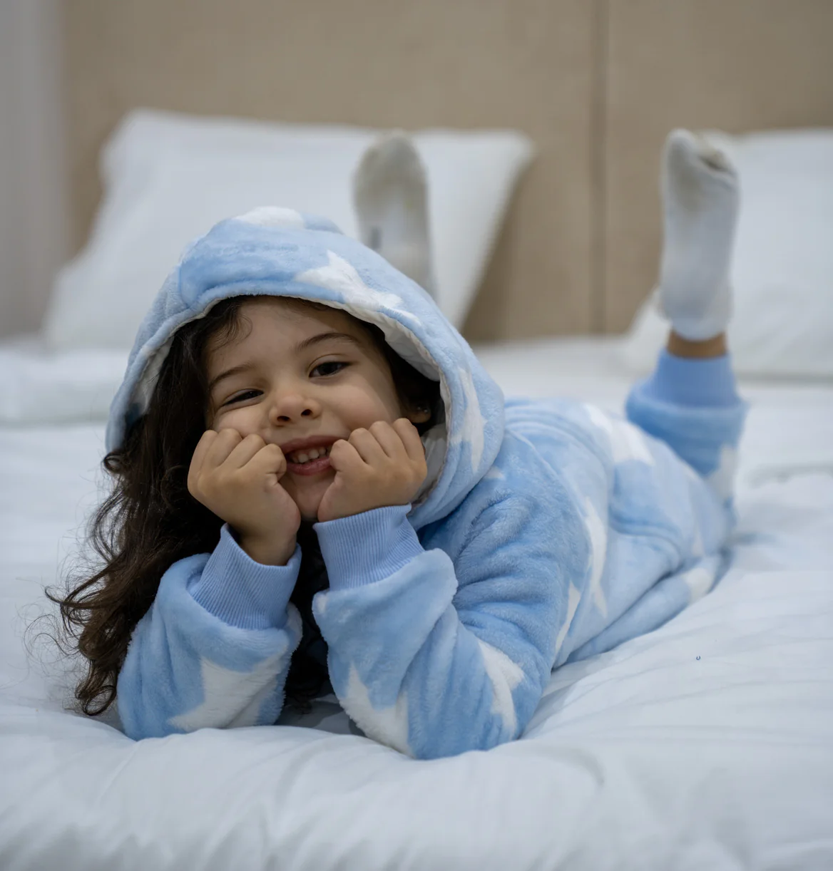 Snuggs Toddler Blanket Onesie Stars Light Blue - Image 3