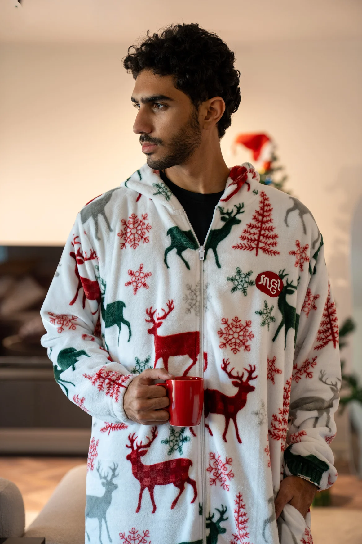 Snuggs Wearable Blanket Monk White Reindeer - Image 2