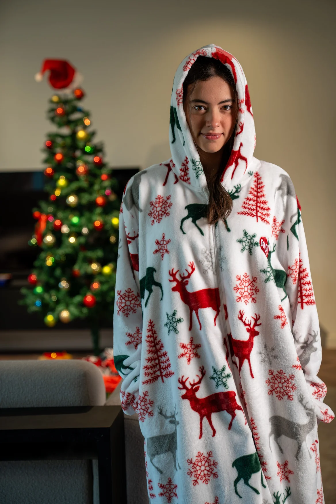 Snuggs Wearable Blanket Monk White Reindeer - Image 4