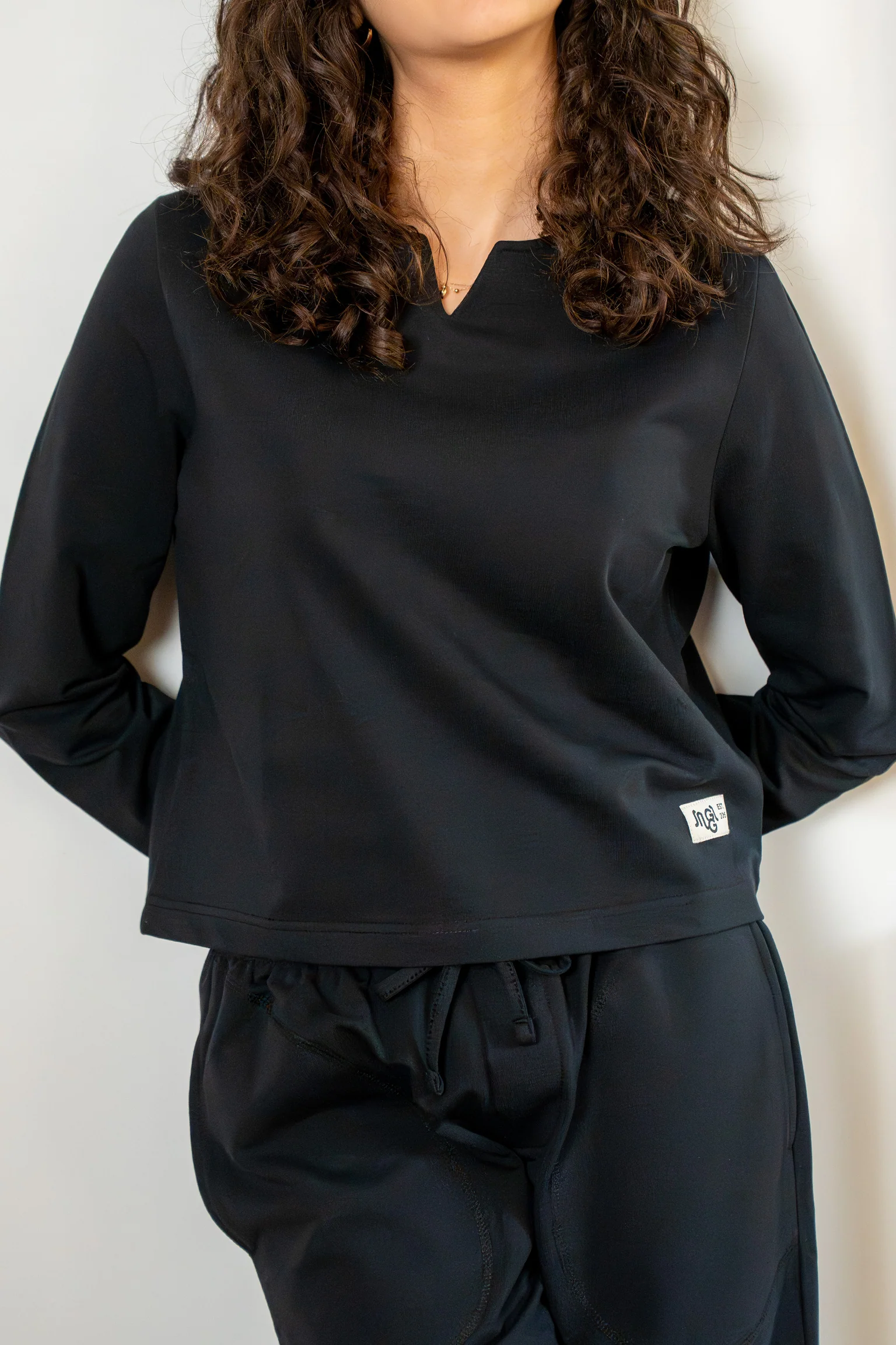 Women Spring Pajama Set Black sweatshirt + pants - Image 4