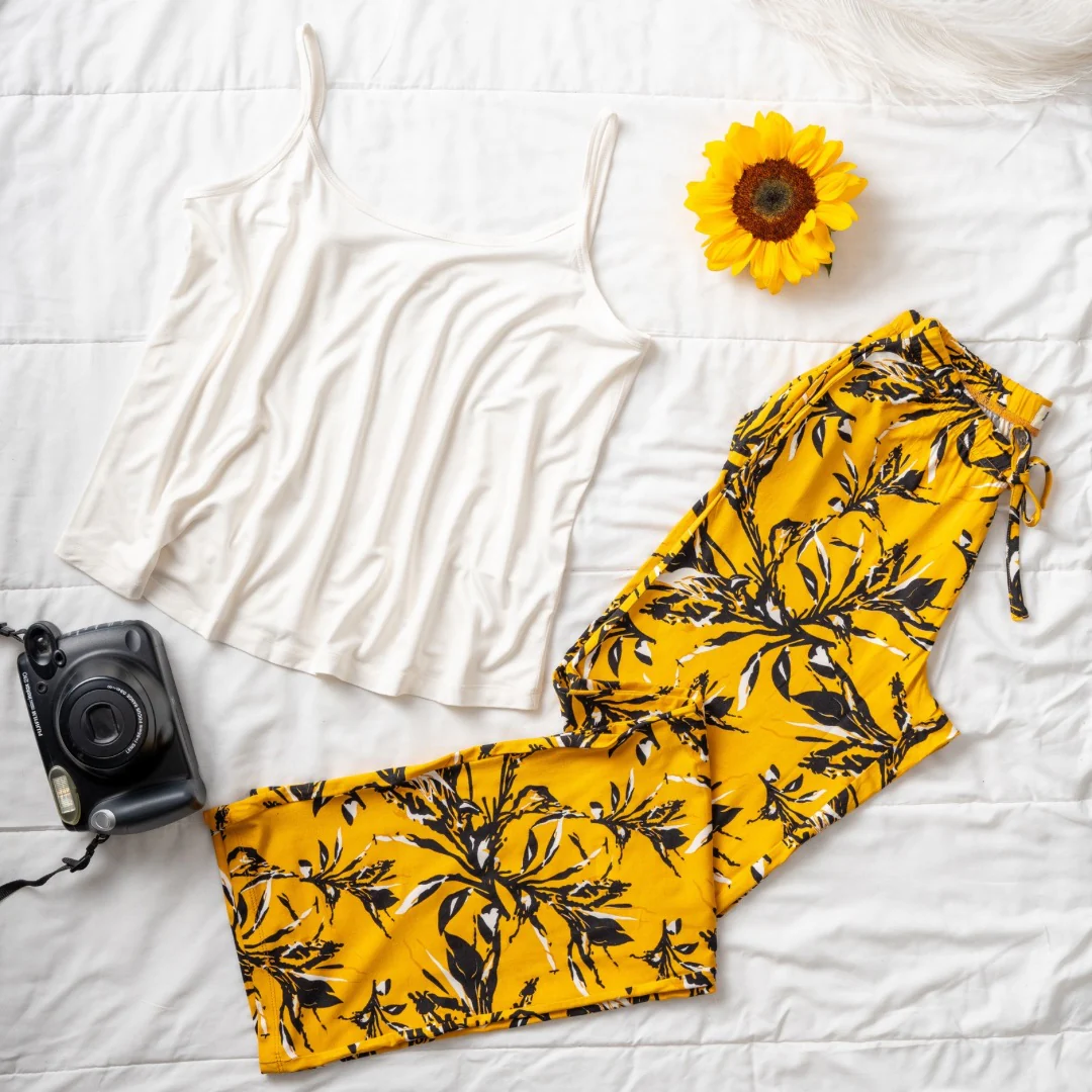 Women summer pajama set Off white Top+ leaves pattern pants - Image 2