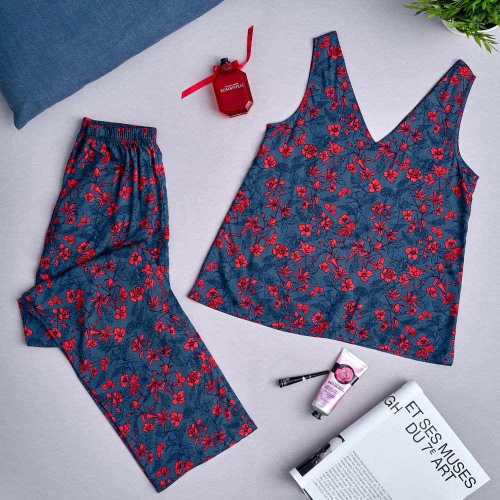 Women summer pajama set Red Flowers top + Pants - Image 2