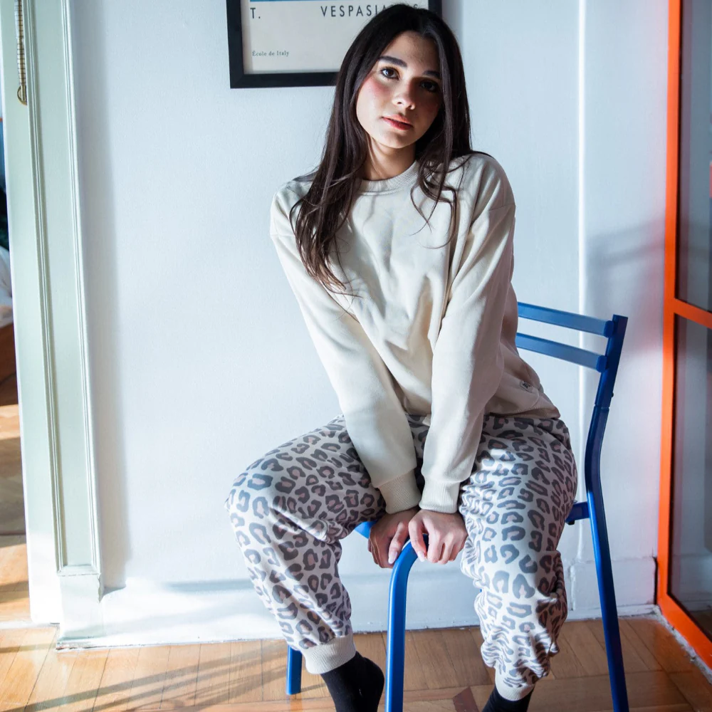 Women Winter Pajama Set Beige Sweatshirt + Pastel Leopard Pants - Image 3