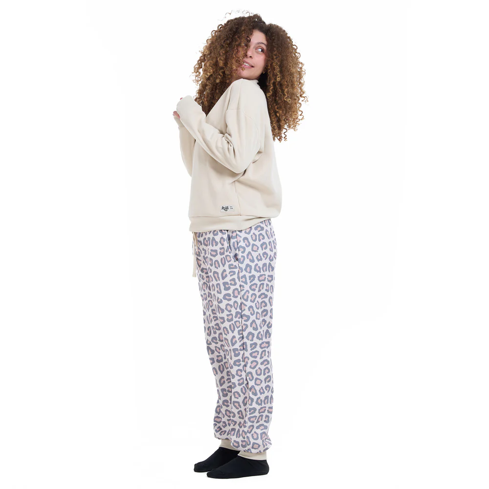Women Winter Pajama Set Beige Sweatshirt + Pastel Leopard Pants - Image 5