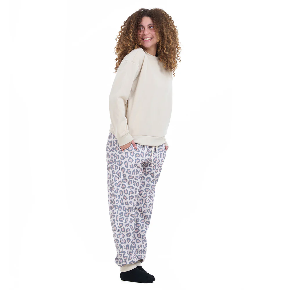 Women Winter Pajama Set Beige Sweatshirt + Pastel Leopard Pants - Image 6