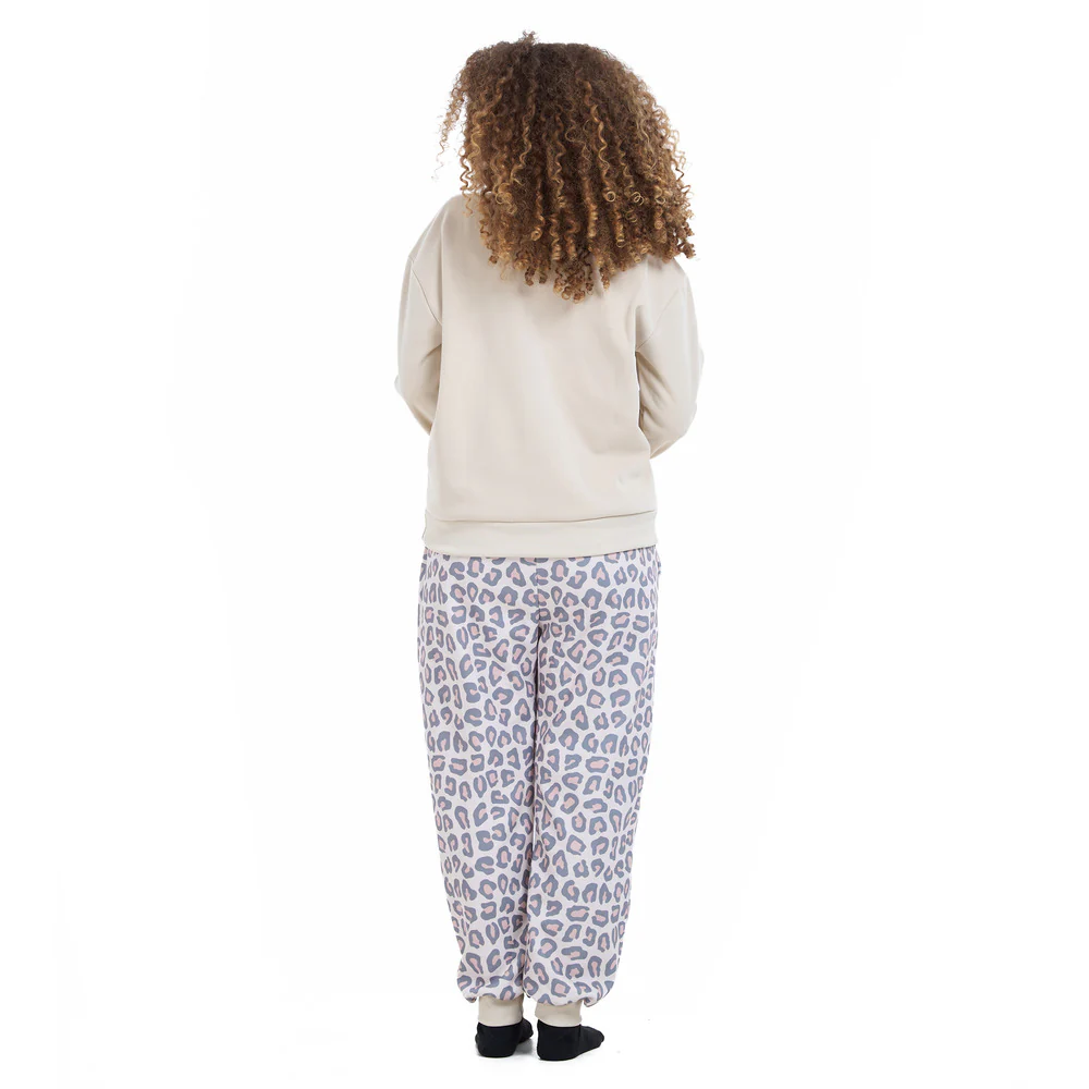 Women Winter Pajama Set Beige Sweatshirt + Pastel Leopard Pants - Image 7