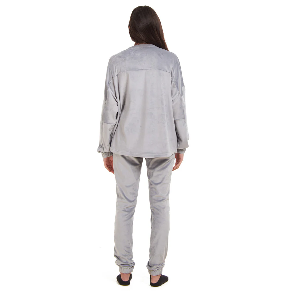 Women Winter Pajama Set Light Grey Sweatshirt + Pants - Image 3