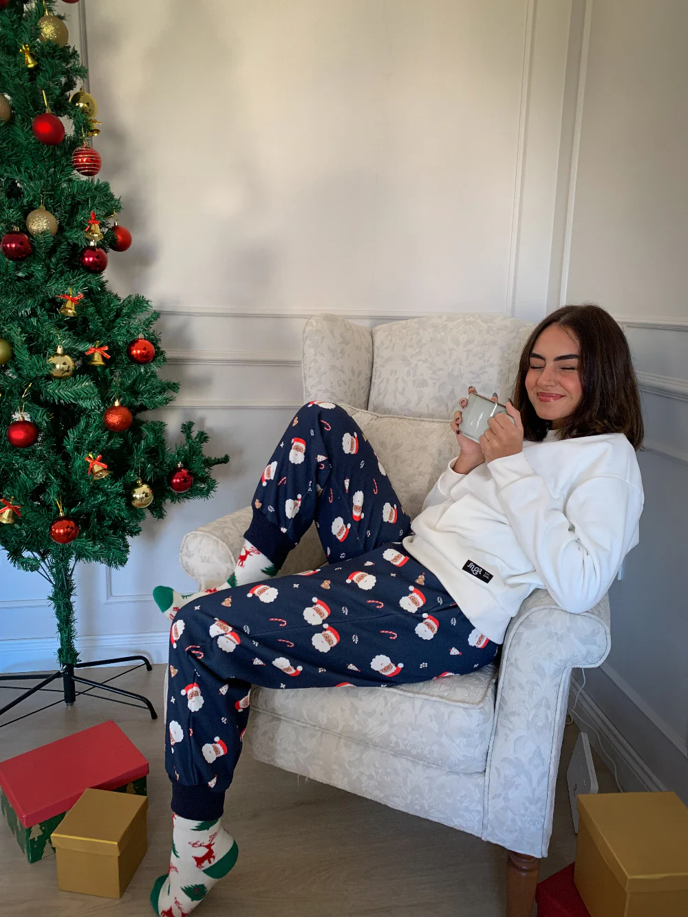Women Winter Pajama Set Off White Sweatshirt + Pants - Image 4